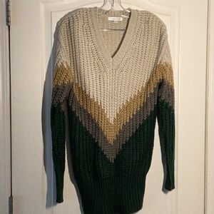 Women’s Cable-knit Sweater